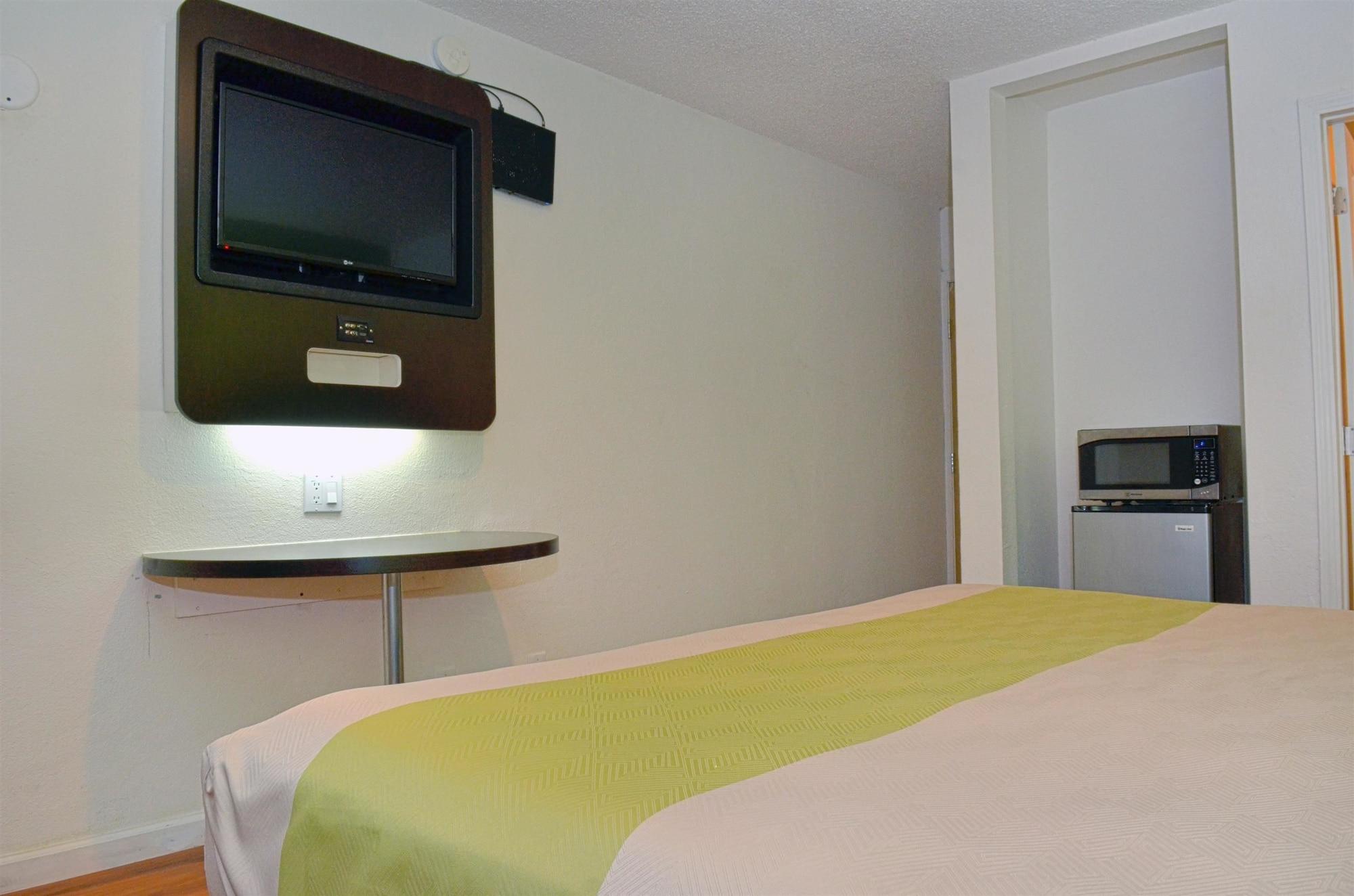 Motel 6-Modesto, Ca - Downtown Экстерьер фото